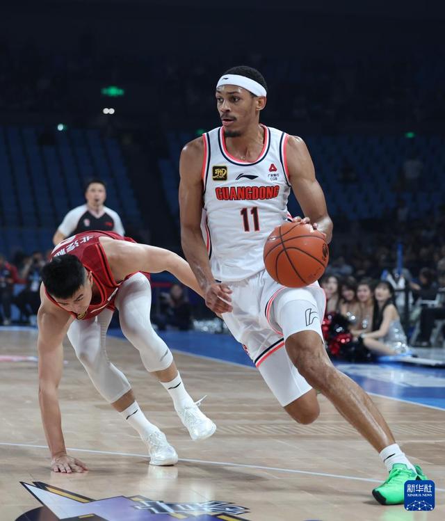 华体会登录-包含全场助攻：北京队助攻达到22次，展现团队篮球精髓的词条