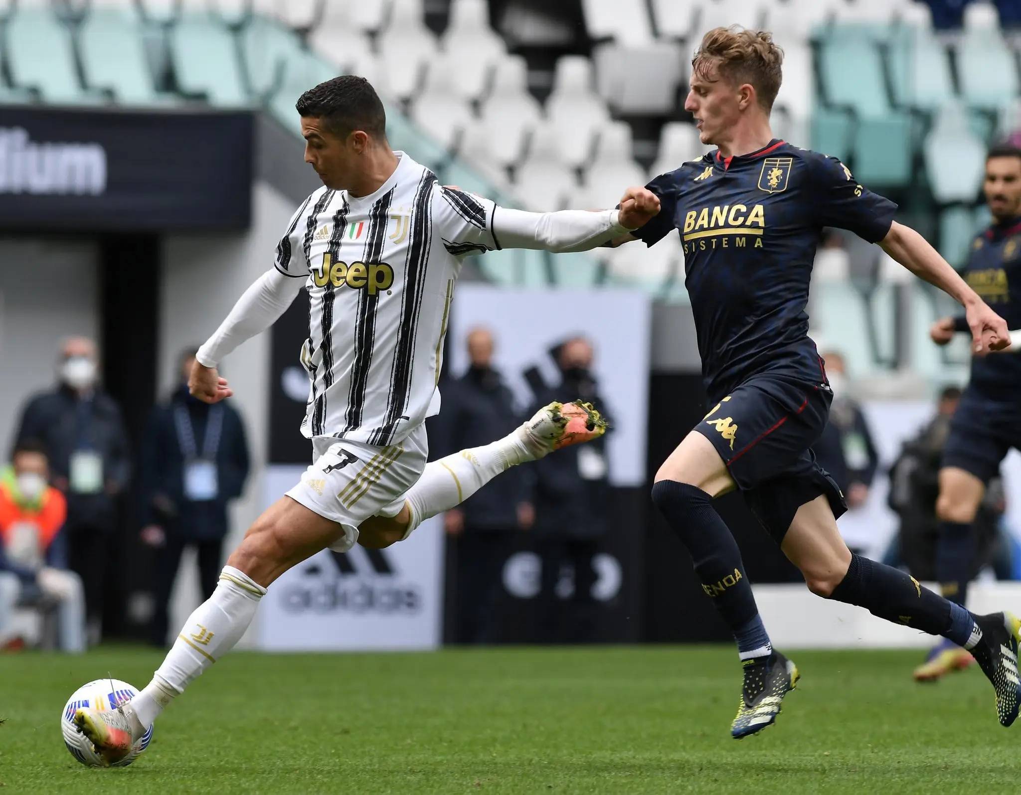 华体会娱乐平台-包含意甲比赛，教练讲战术亮点的词条