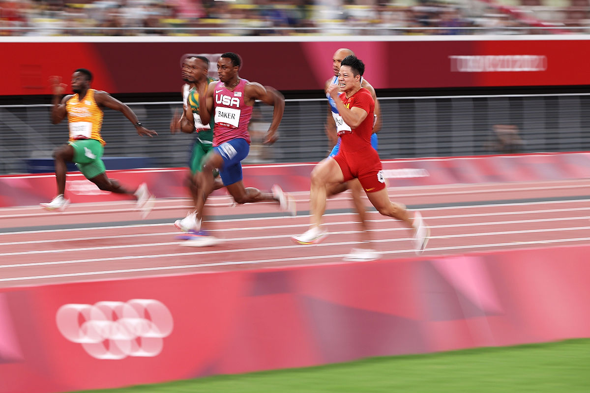 华体会app安装-关于破纪录时刻：球场上不断打破历史的瞬间的信息