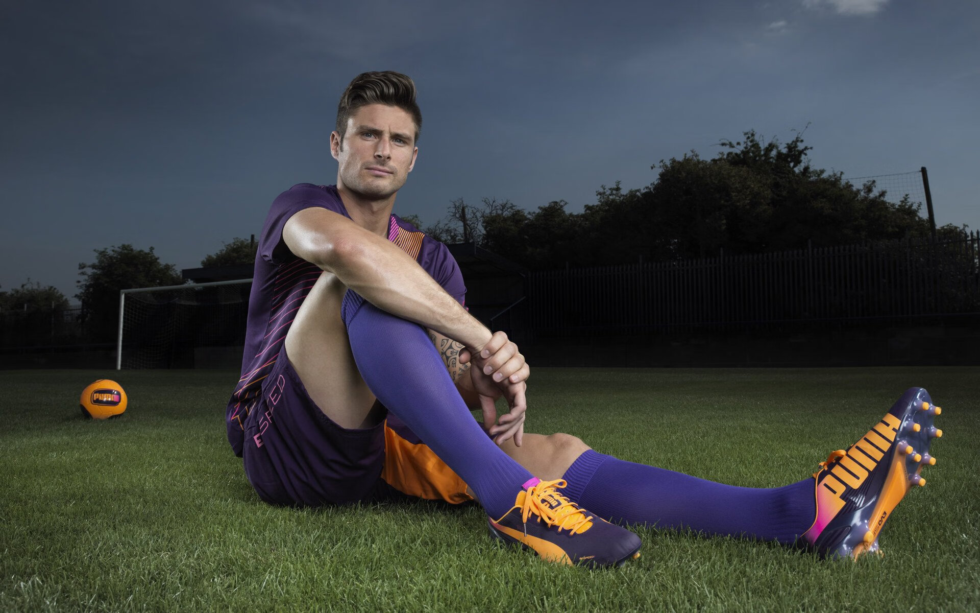 法甲巅峰对决:巴黎圣日耳曼对阵里昂,争夺排名第一,巴黎圣日耳曼对里昂集锦